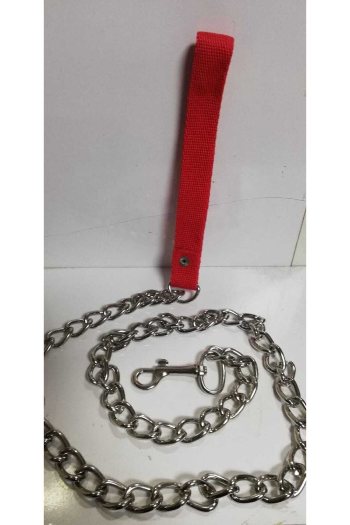 Orta Irk Köpekler Için Gezdirma Zinciri